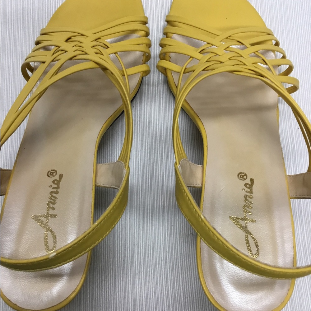 Annie Exciting Yellow Heels - Picture 6 of 7